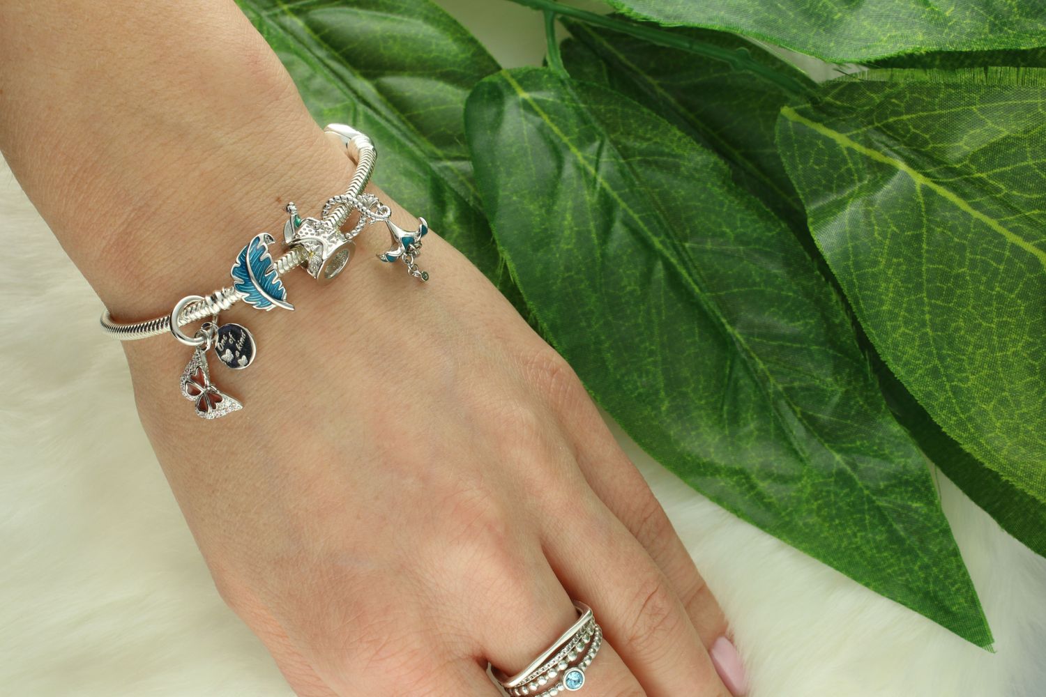 Charms Moments srebrny 925 Dzwoneczek DIA-CHA-IM0170623CH-925. Charms do bransoletki typu Pandora. Charms do bransoletki modułowej. Charms z zawieszka. Charms dzwoneczek. Charms do bransoletki na prezent..jpg