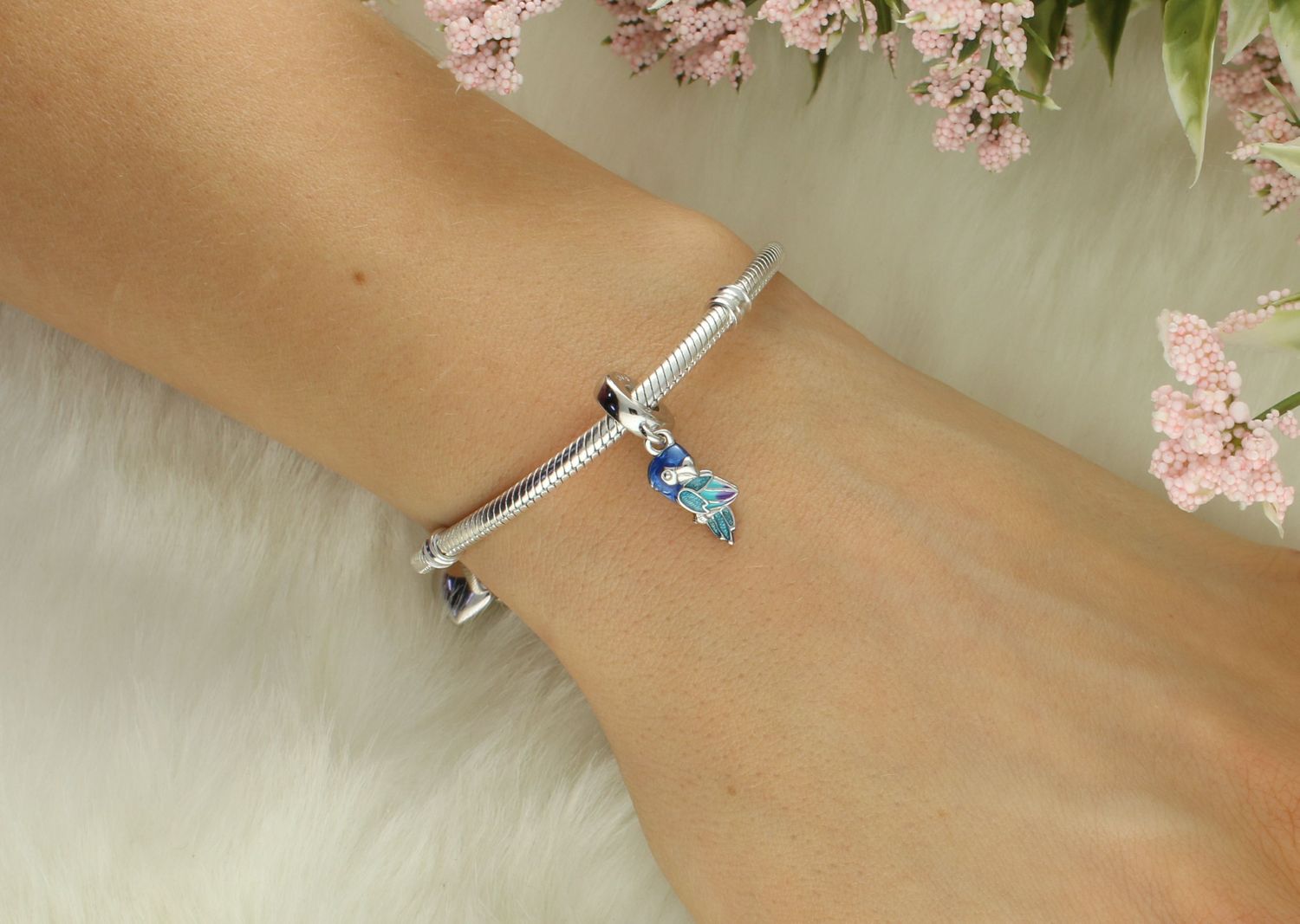 Charms srebrny Ag 925 Papuga DIA-CHA-IM0330922CH-925 Ponadczasowa biżuteria w formie charmsów do bransoletki, pozwalająca każdej kobiecie skomponować bransoletkę wedle własnych upodobań1.jpg