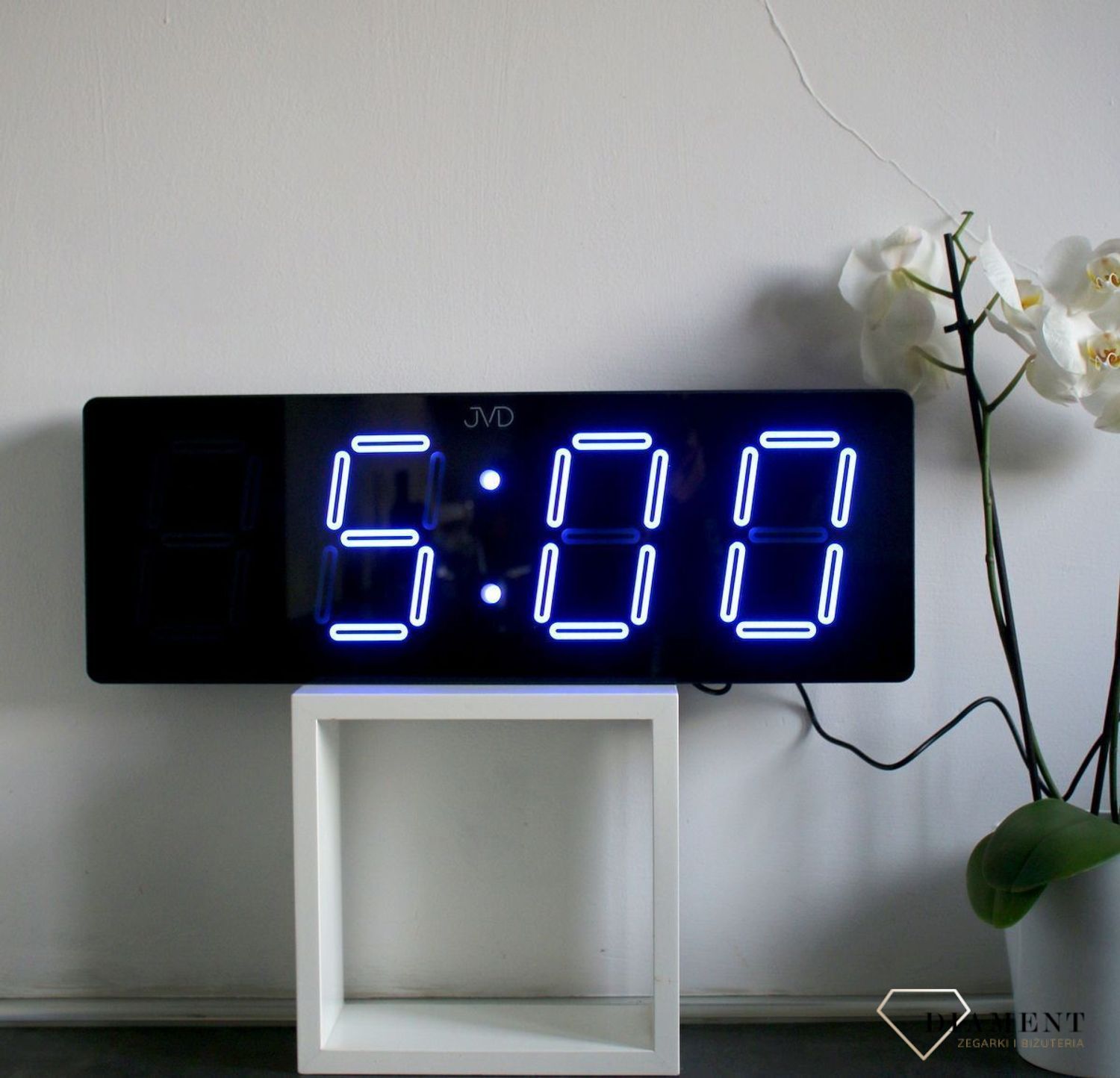 Zegar cyfrowy JVD z niebieskim wyświetlaczem LED DH1.2.jpg