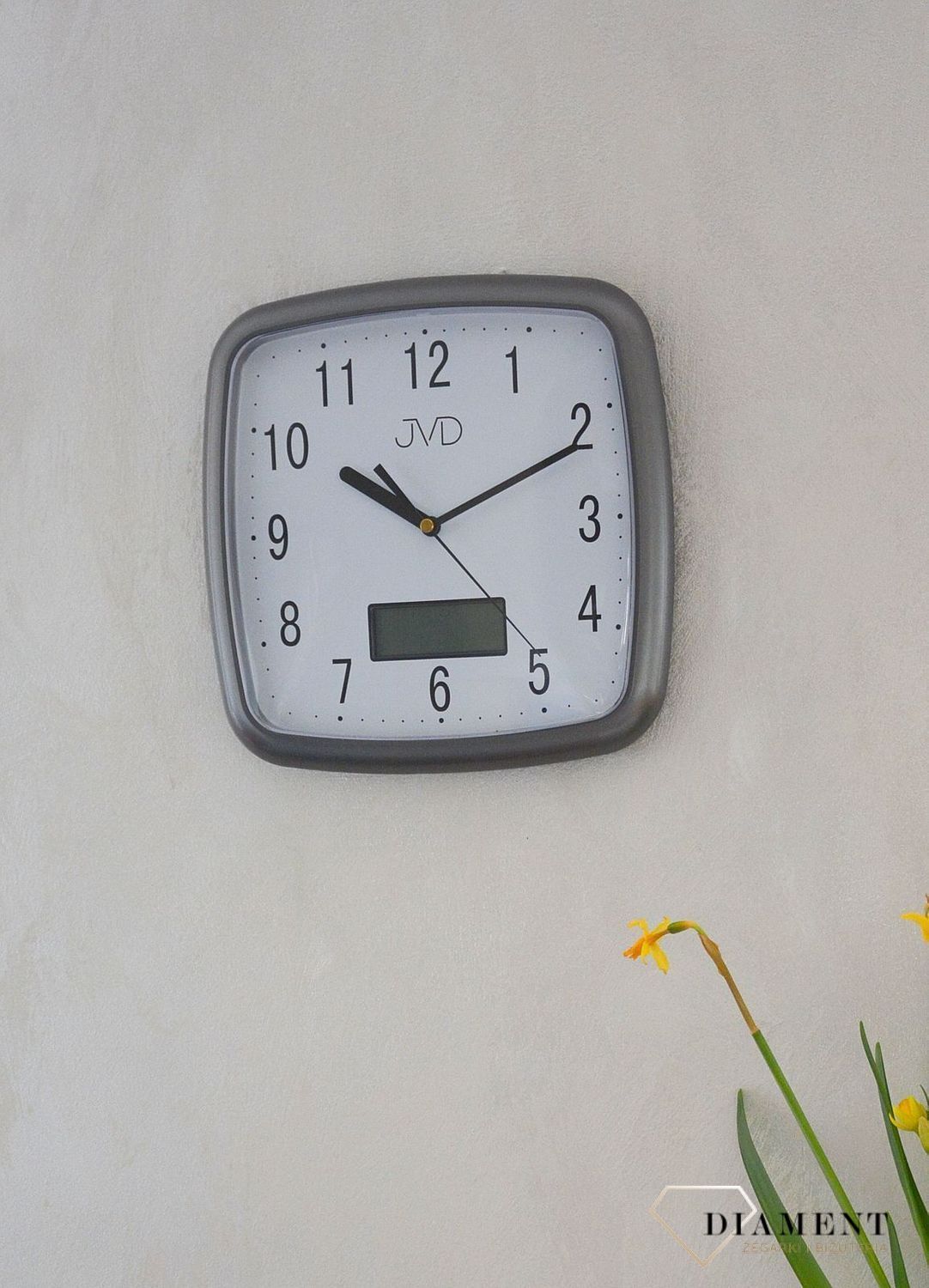 Zegar na ścianę z datownikiem JVD DH615.2 srebrny.jpg