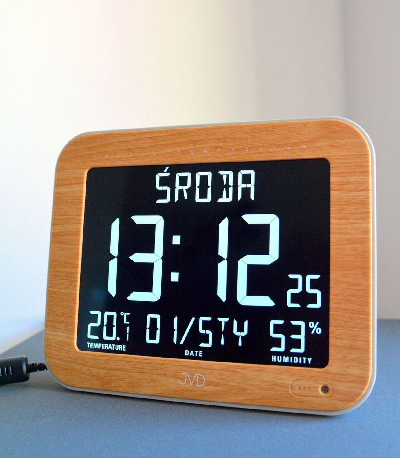 Zegar cyfrowy JVD stacja pogody sterowany radiem DH9362.2. ✓ zegar z polskim menu ✓zegar z polskim datownikiem ✓ Zegary cyfrowe ✓Zegary sterowane radiem✓ Zegary na biurko✓ Gwarancja najniższej ceny✓.jpg