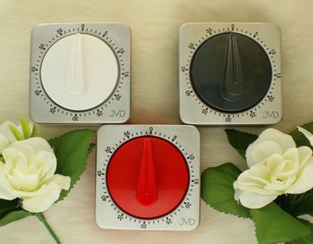 Minutnik mechaniczny JVD DM79 – metalowy, kwadratowy, kuchenny timer minutnik.jpg