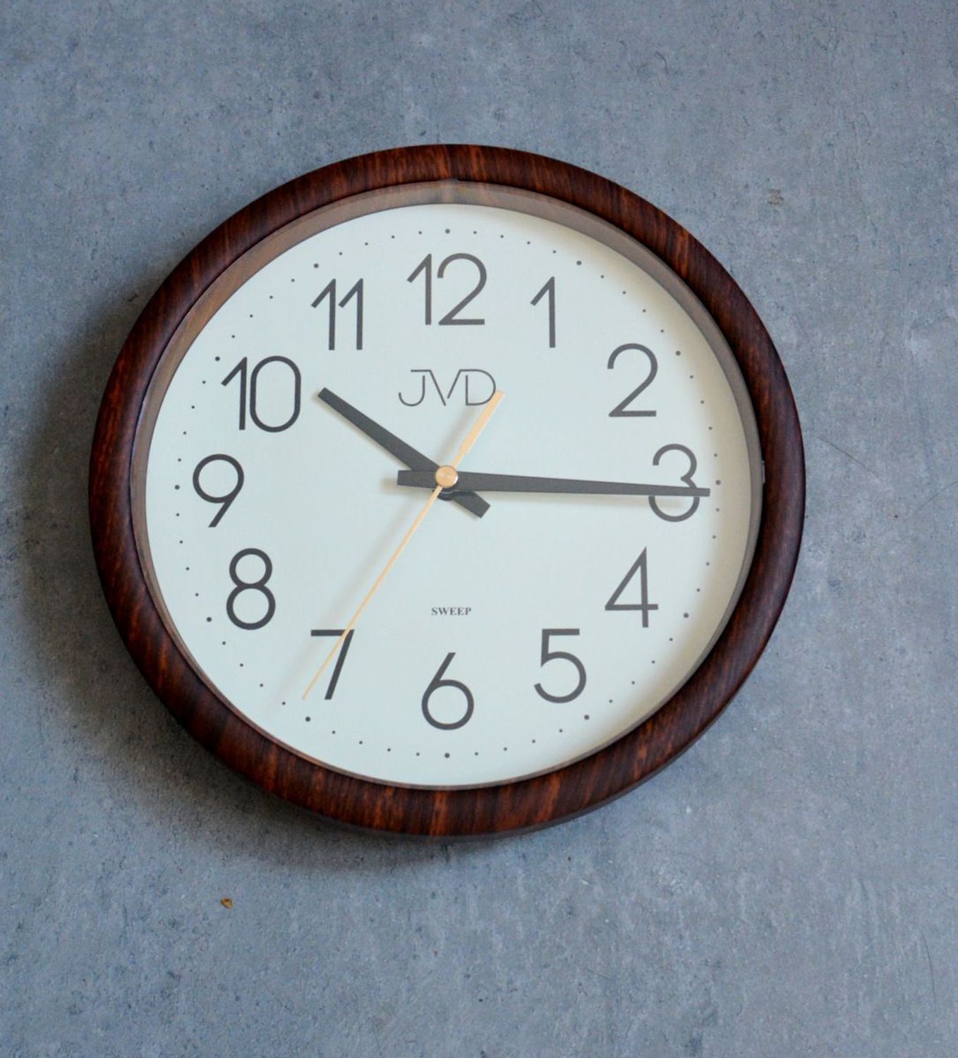 Zegar ścienny JVD H608.3 z cichym mechanizmem - imitacja drewna JVD.jpg