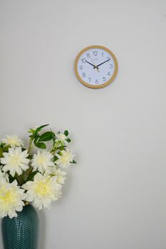 Zegar ścienny JVD HA229.1 – imitacja jasnego drewna, 20 cm, cichy mechanizm, podświetlenie, czujnik światła, czytelny zegar z podświetleniem  (3).JPG