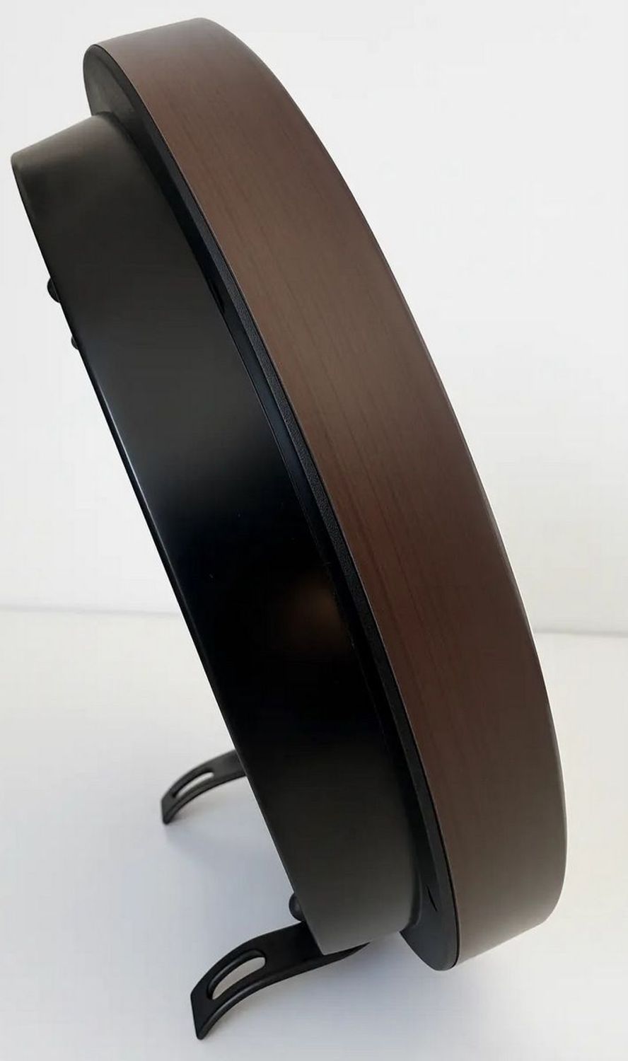 Zegar ścienny JVD HA229.2 – imitacja ciemnego drewna, 20 cm, cichy mechanizm, podświetlenie, czujnik światła (2).jpg