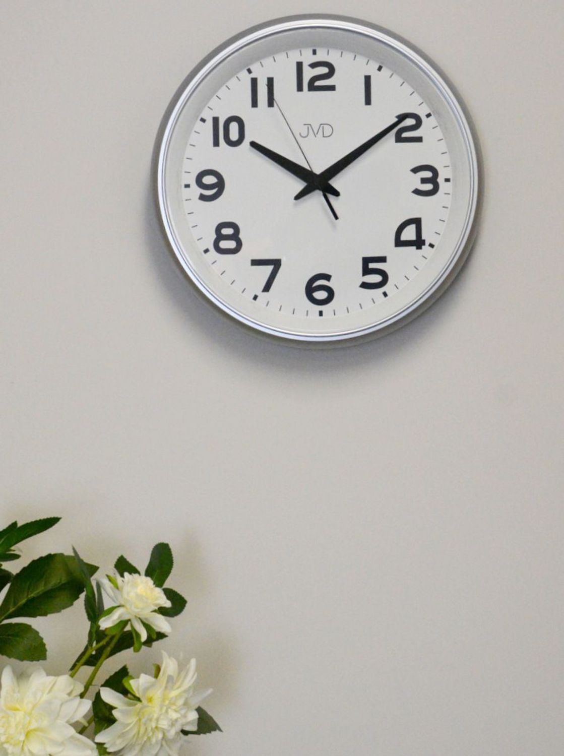 Zegar ścienny JVD HA243 srebrny 30 cm – cichy, z podświetleniem i czujnikiem światła (1).jpg