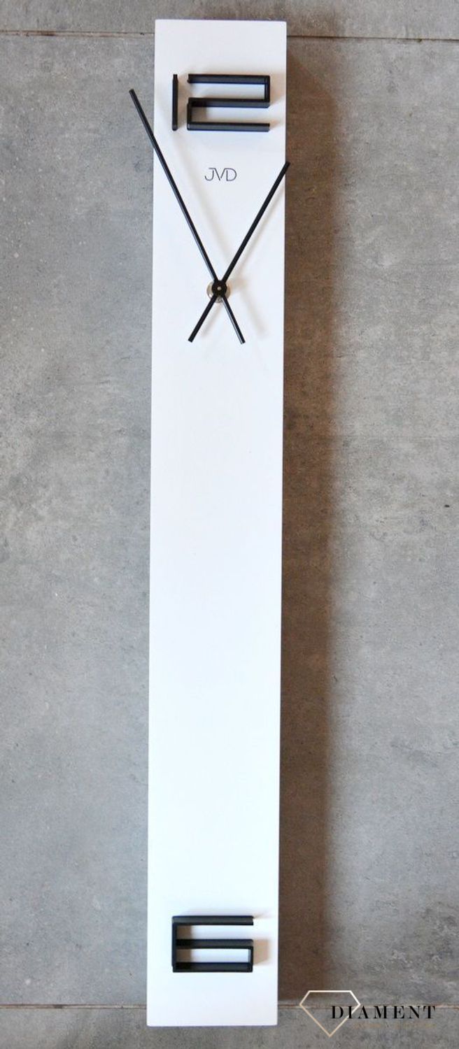 Zegar ścienny 3D JVD HC25.4 wyposażony jest w kwarcowy mechanizm, zasilany za pomocą baterii. Posiada bardzo wysoką dokładność mierzenia czasu +- 10 sekund w przeciągu 30 dni..jpg