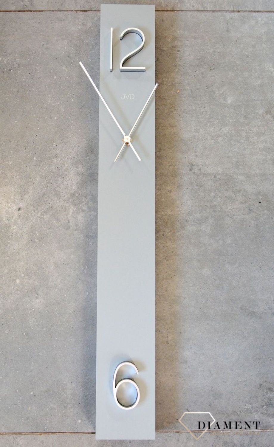 Zegar ścienny 3D JVD HC26.3 wyposażony jest w kwarcowy mechanizm, zasilany za pomocą baterii. Posiada bardzo wysoką dokładność mierzenia czasu +- 10 sekund w przeciągu 30 dni..jpg
