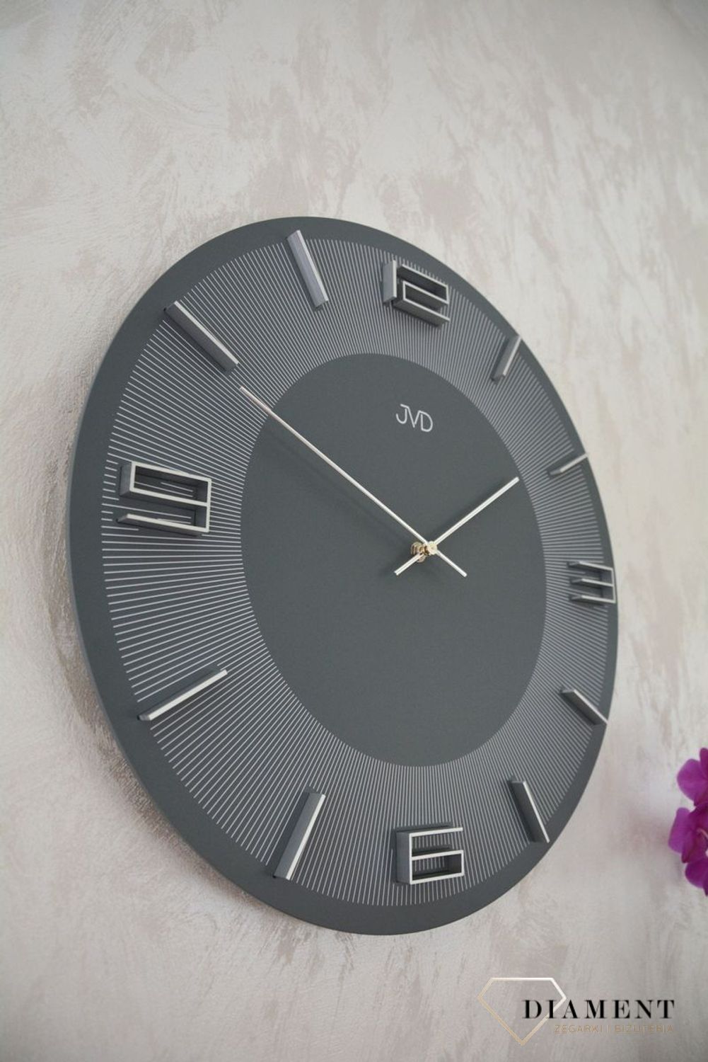 Zegar na ścianę JVD okrągły drewniany w kolorze szarym HC33 (1).jpg