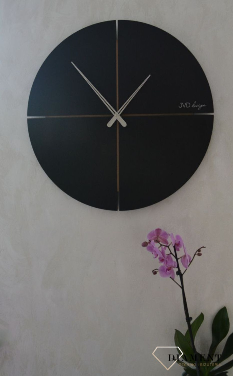 Zegar na ścianę do salonu duży czarny 60 cm HC40.1. Zegar na ścianę do salonu. Zegar o prostym, okrągłym kształcie z zachowaniem nowoczesnego wyglądu..jpg