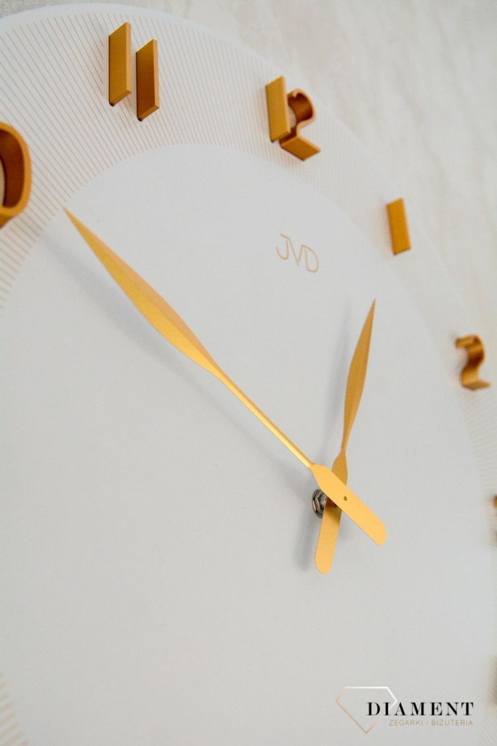 Duży zegar biały zlote cyfry 3D 50 cm HC501.1. Duży zegar biały ze złotymi dodatkami. Duży zegar ścienny nowoczesny. Zegar do nowoczesnych wnętrz (7).JPG
