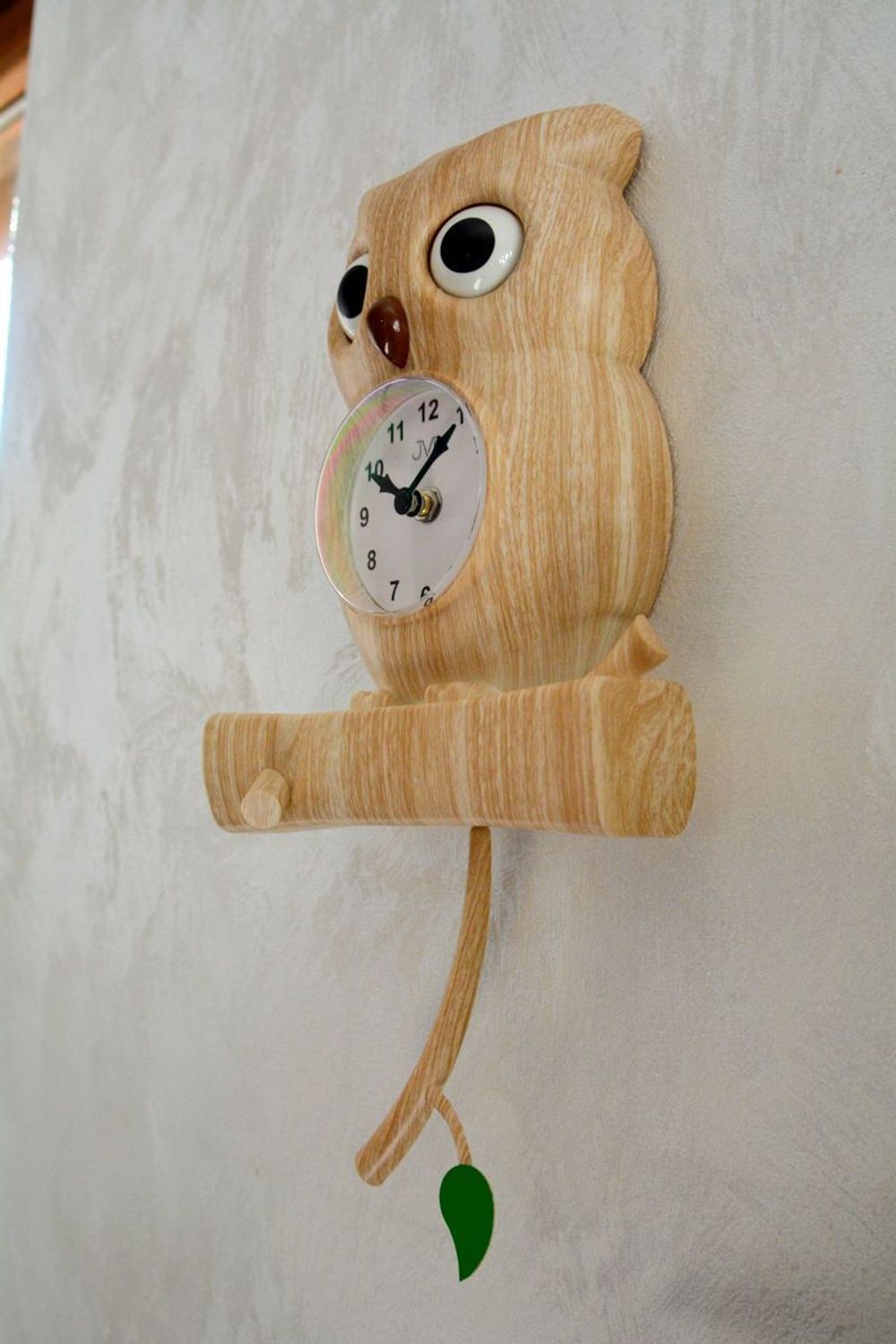 Zegar ścienny dziecięcy JVD sowa z wahadłem HE21.4. Zegar ścienny dziecięcy. Zegar ścienny do przedszkola. Zegar do pokoju dziecięcego. Zegarek w kształcie sowy z wahadłem. Zegar na ścianę na prezent dla dziecka..jpg