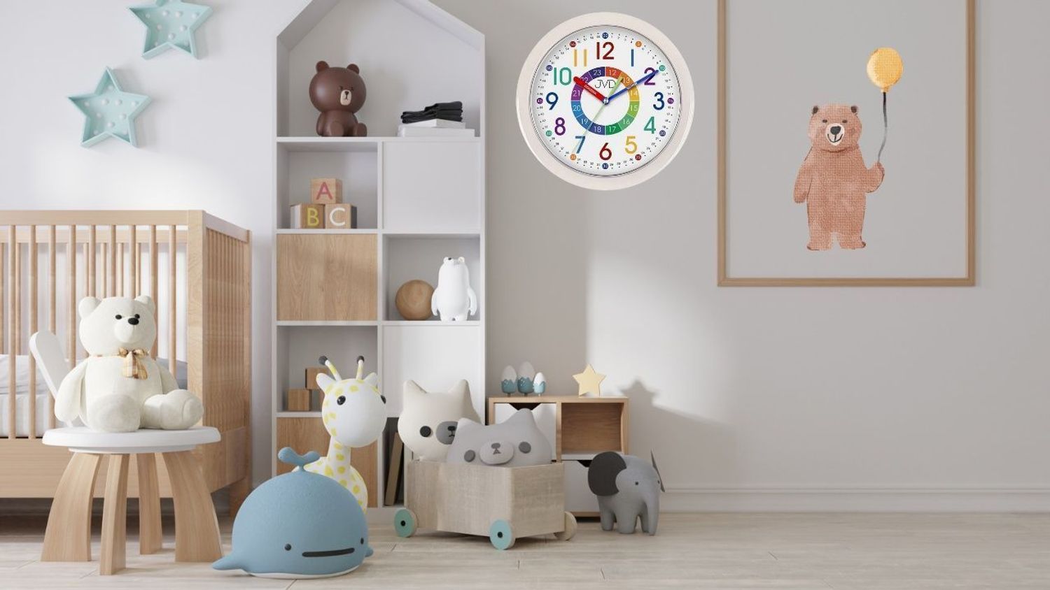 Edukacyjny zegar ścienny JVD HP612.D14 – biały, 25 cm. Cichy mechanizm kwarcowy SWEEP, kolorowa tarcza z arabskimi cyframi. Idealny do nauki godzin w domu, szkole i przedszkolu.1.jpg