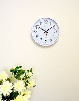 Zegar ścienny JVD HP614.1 – biały, 27 cm, cichy mechanizm, płynący sekundnik, biały zegar  (3).JPG