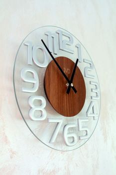 Zegar ścienny JVD HT098.3 – szklany zegar kwarcowy ze srebrnymi cyframi, zegar szklany (2).JPG