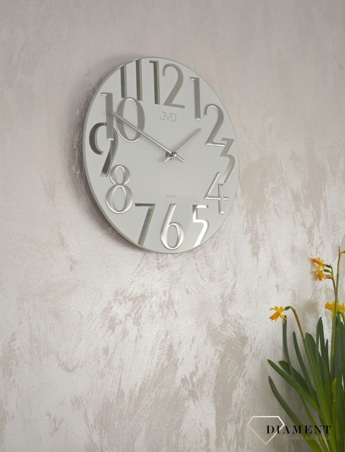 Nowoczesny zegar na ścianę do salonu 'Mleczne szkło' HT101.1.jpg
