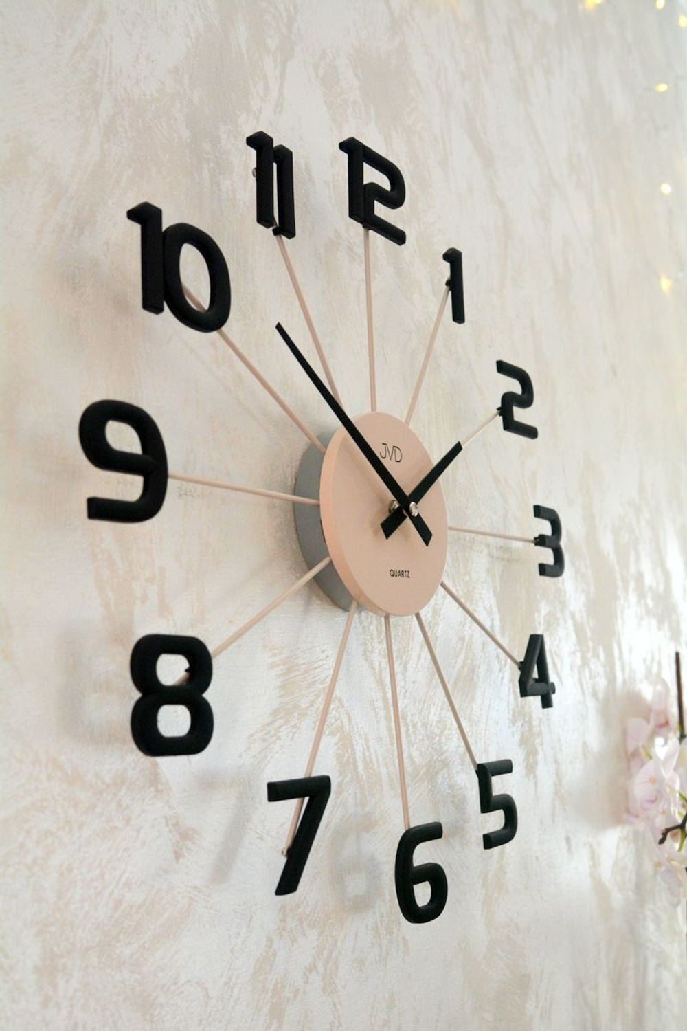 Zegar ścienny JVD HT119.1 – nowoczesny zegar analogowy, beżowy, metalowy (1).png