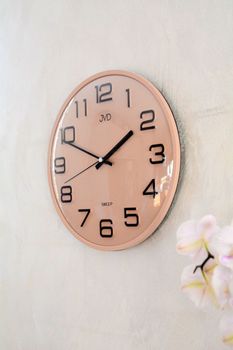 Zegar ścienny JVD HX2472.11 – różowe złoto, cichy mechanizm, 30 cm (2).JPG