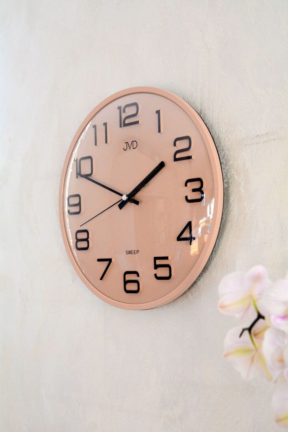 Zegar ścienny JVD HX2472.11 brązowy – cichy kwarcowy zegar z płynącym sekundnikiem.jpg