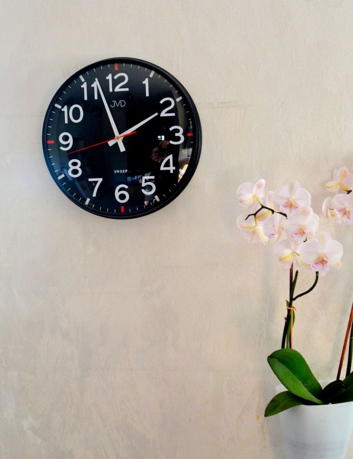 Zegar ścienny JVD HX2508.2 – czarny, 30 cm, cichy mechanizm.jpg