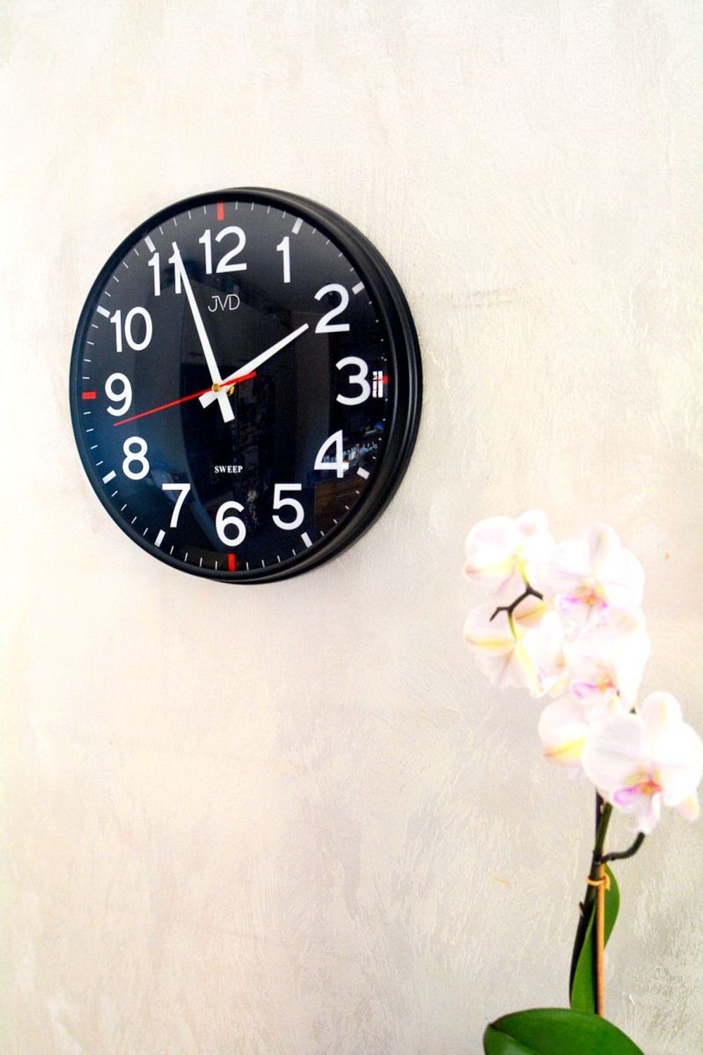 Zegar ścienny JVD HX2508.2 – czarny, 30 cm, cichy mechanizm.jpg