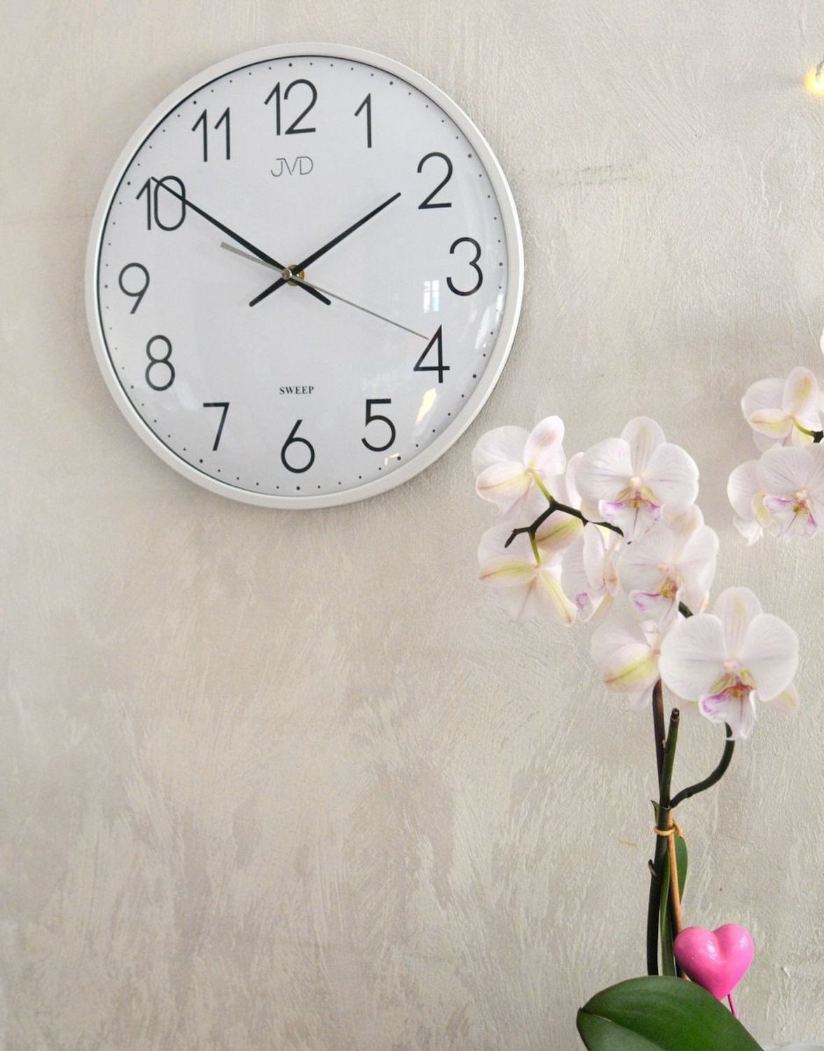 Zegar ścienny JVD HX8016.1 – biały, 30 cm, cichy mechanizm, płynący sekundnik.jpg