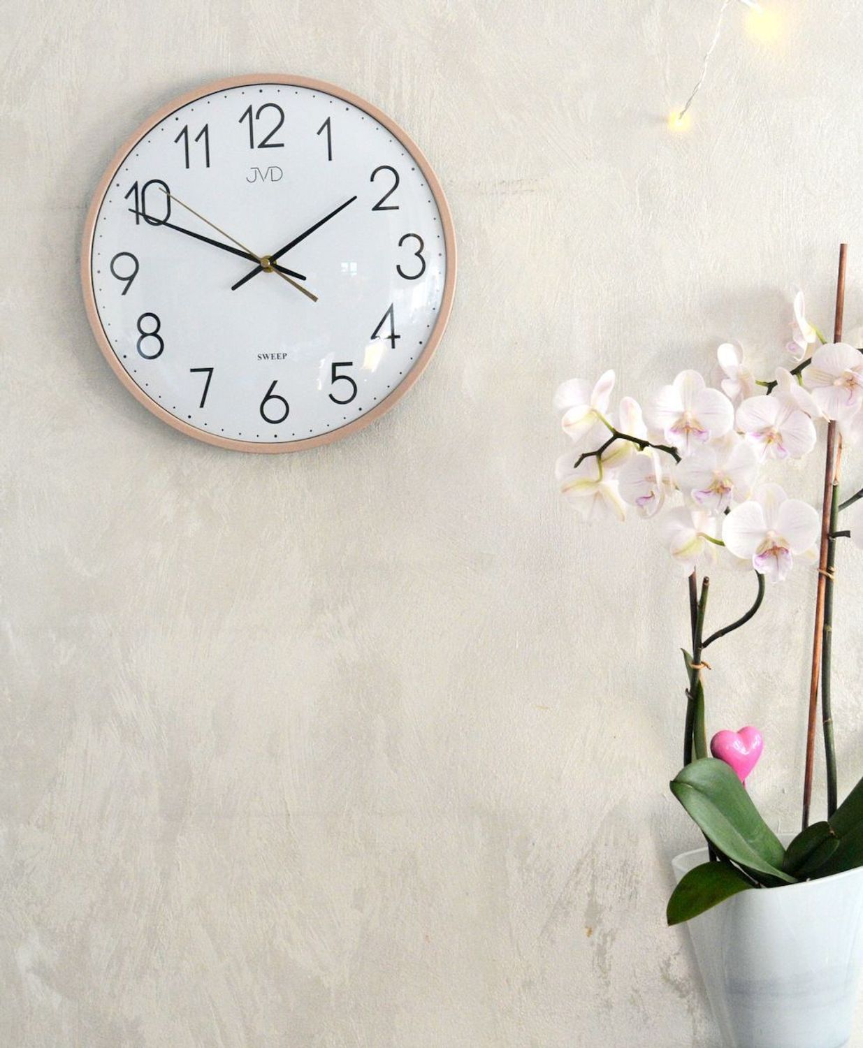 Zegar ścienny JVD HX8016.2 – brązowy, 30 cm, cichy mechanizm, płynący sekundnik.jpg