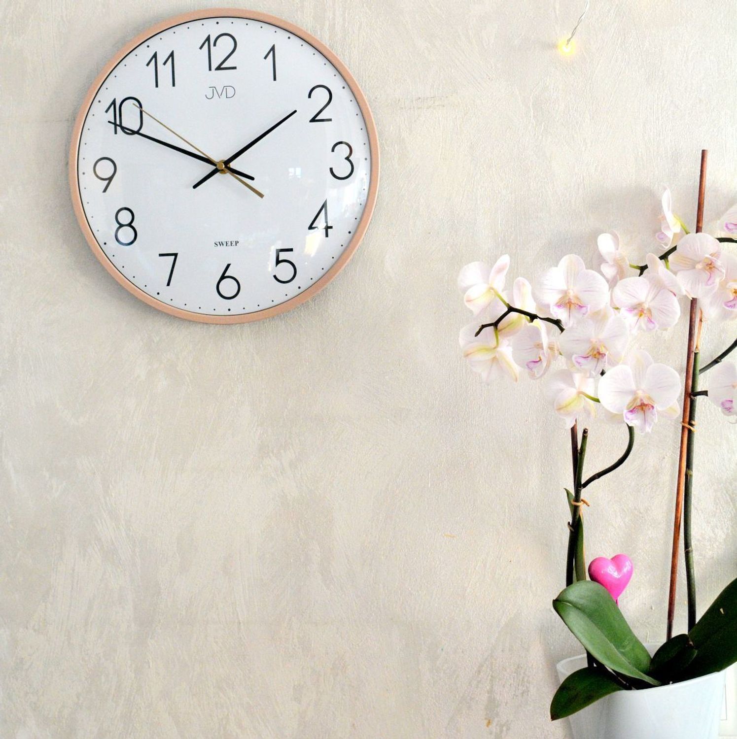 Zegar ścienny JVD HX8016.2 – brązowy, 30 cm, cichy mechanizm, płynący sekundnik.jpg