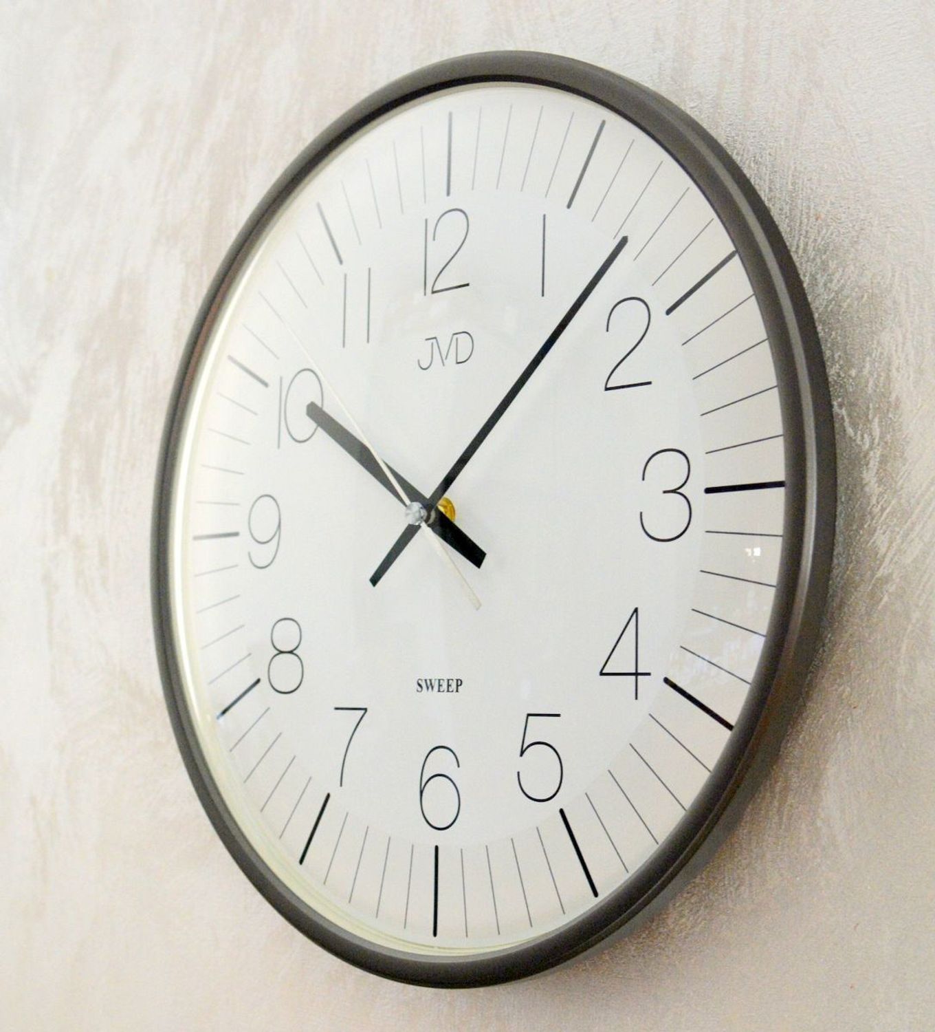 Zegar ścienny JVD 33 cm z cichym mechanizmem HX8019.2 szary. Zegar ścienny JVD. Zegarek ścienny z cichym mechanizmem. Ścienny zegar do pokoju. Zegar ścienny JVD na prezent..jpg