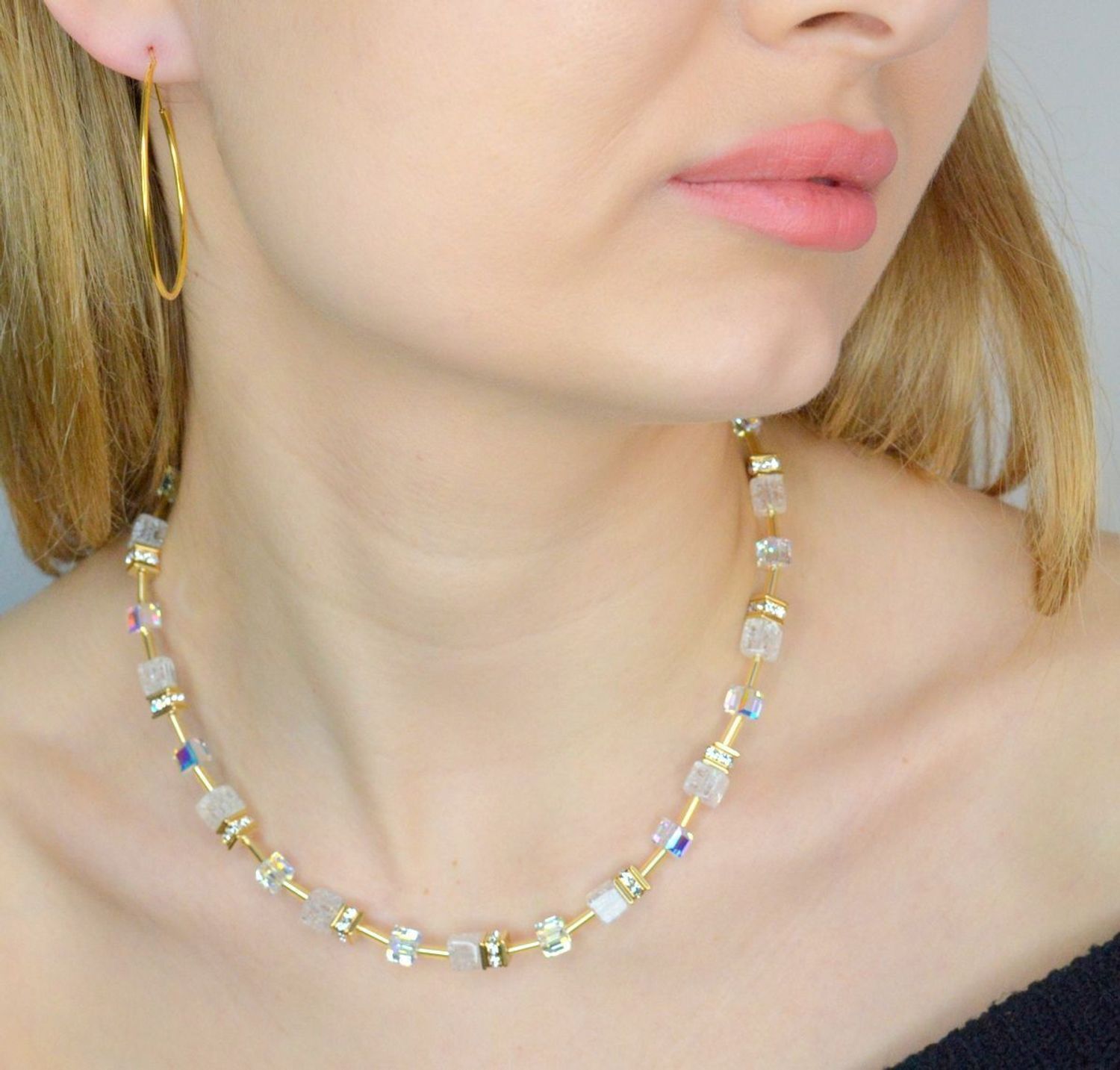 Złote kolczyki koła cienkie 4 cm DIA-KLC-0366-585. Eleganckie, złote kolczyki koła cienkie wykonane z próby złota 585 o wadze około 2,7 g oraz średnicy około 4 cm..jpg