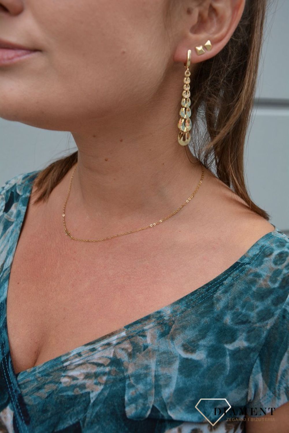 Złote kolczyki 585 długie o ciekawym wzorze DIA-KLC-0378-585.jpg