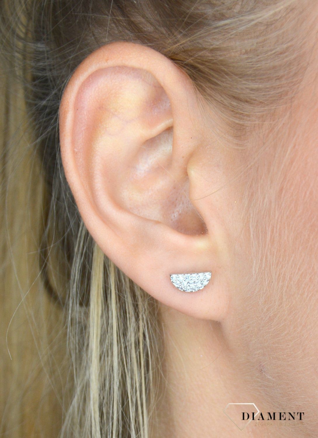 Kolczyki srebrne ozdobione cyrkonią.jpg