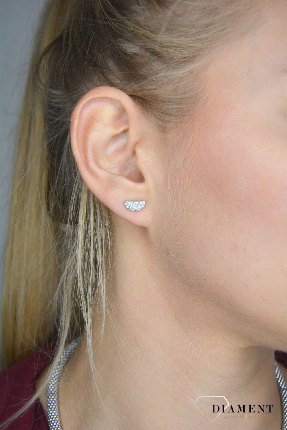 Kolczyki srebrne ozdobione cyrkonią.jpg