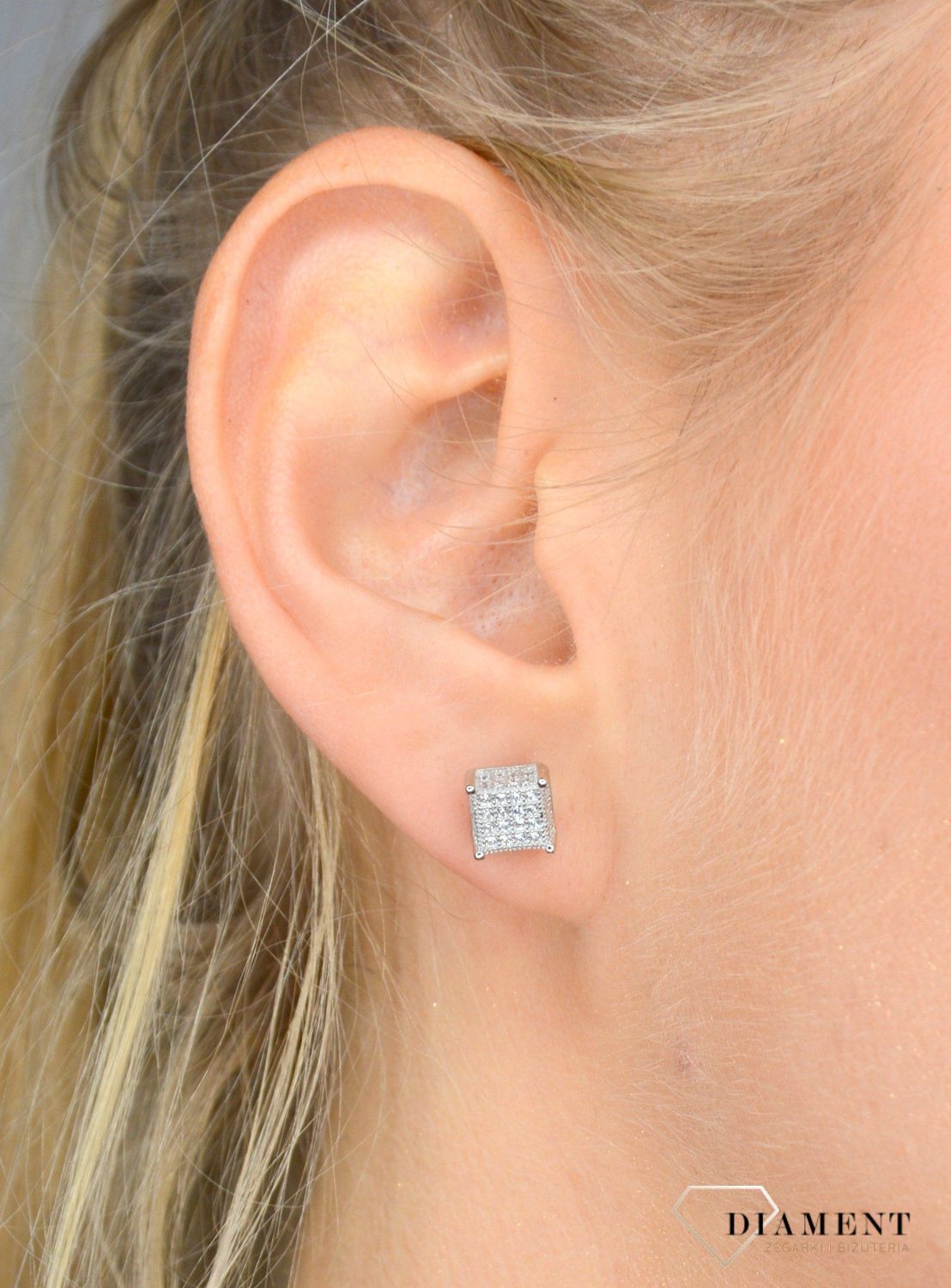 Kolczyki srebrne kwadraty z cyrkonią.jpg