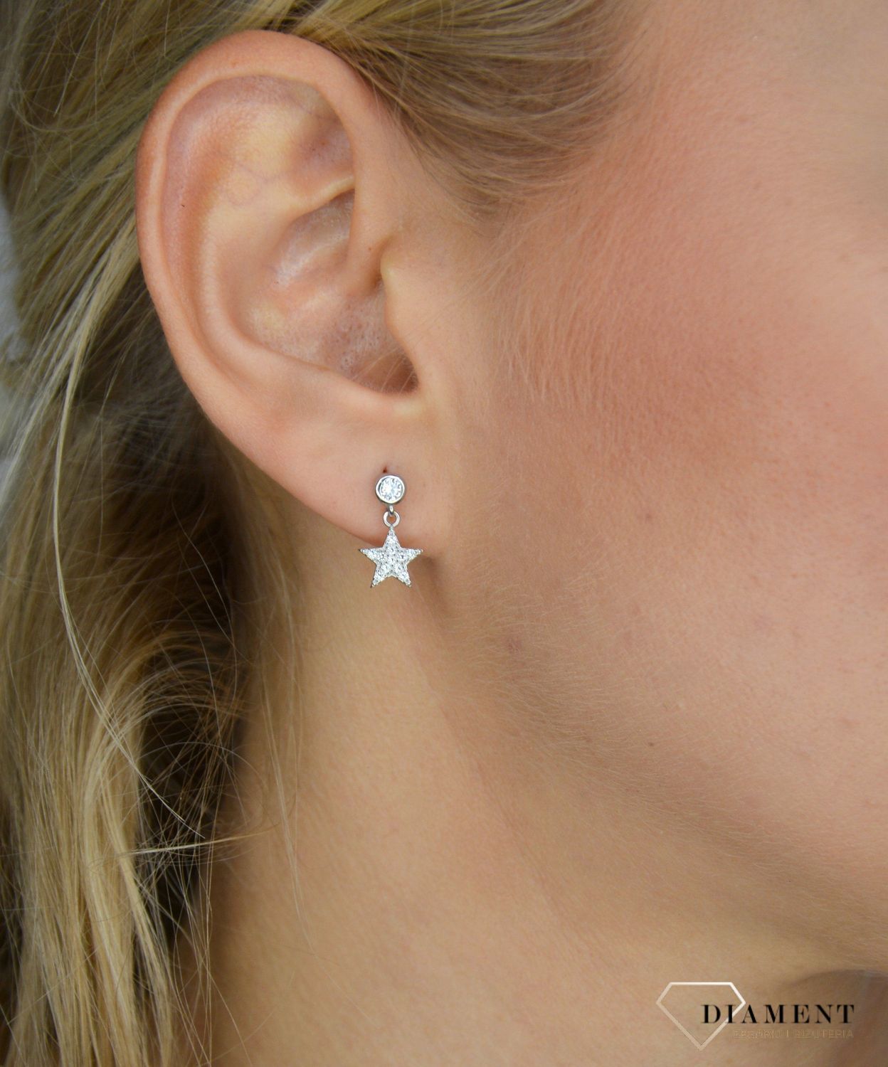 Kolczyki srebrne wiszące gwiazdki ozdobione cyrkonią.jpg