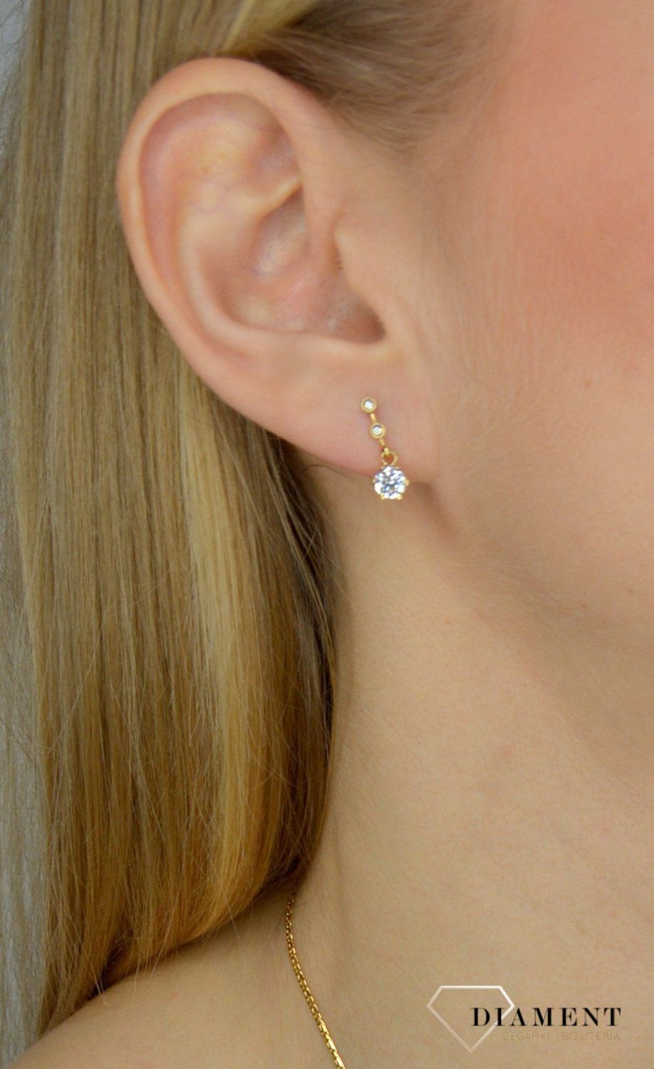 Złote kolczyki 585 wiszące zakończone kwiatkiem DIA-KLC-0987K-585.jpg