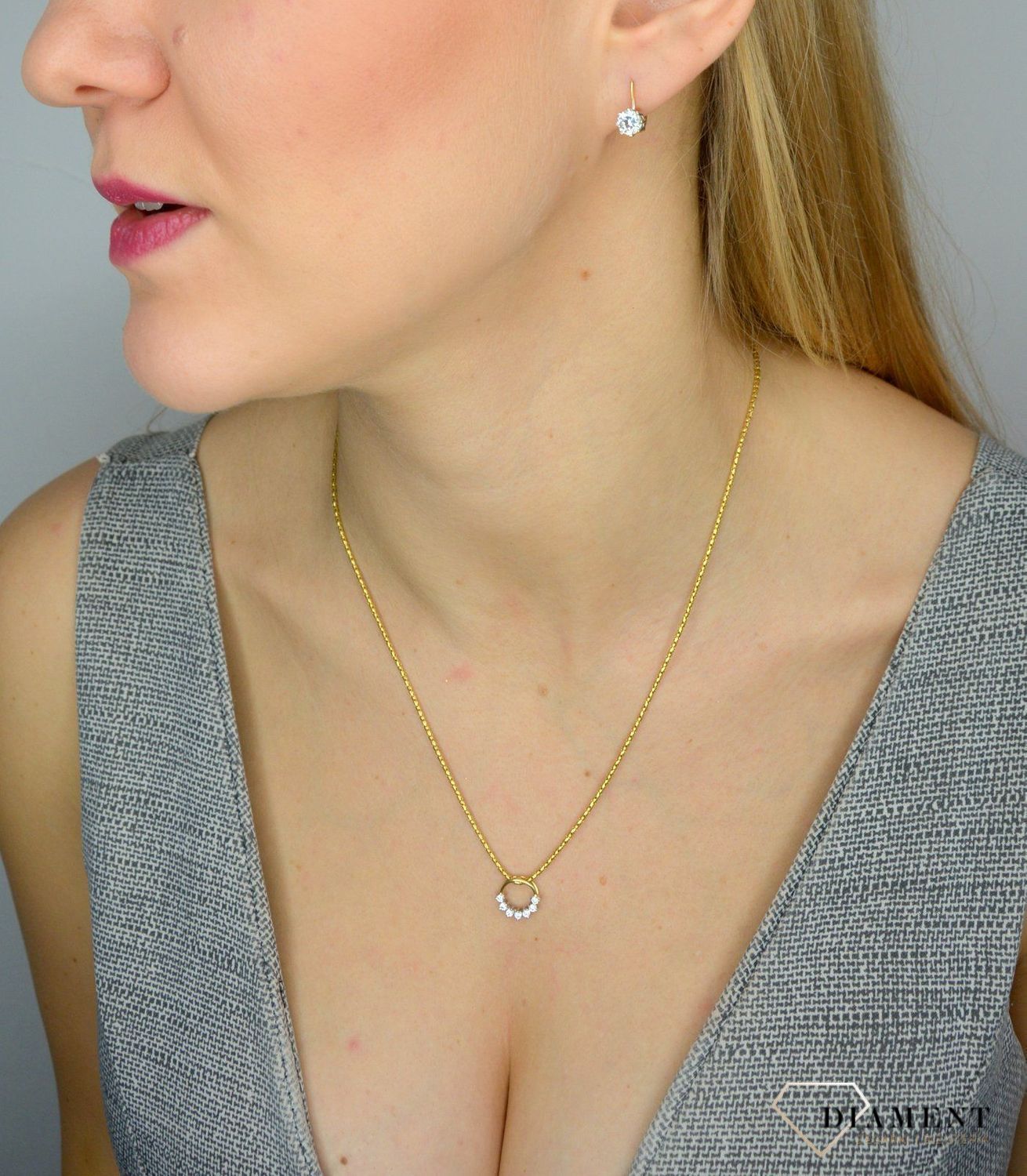 Złote kolczyki 585 cyrkonia w złotej koronie DIA-KLC-0995K-585.jpg