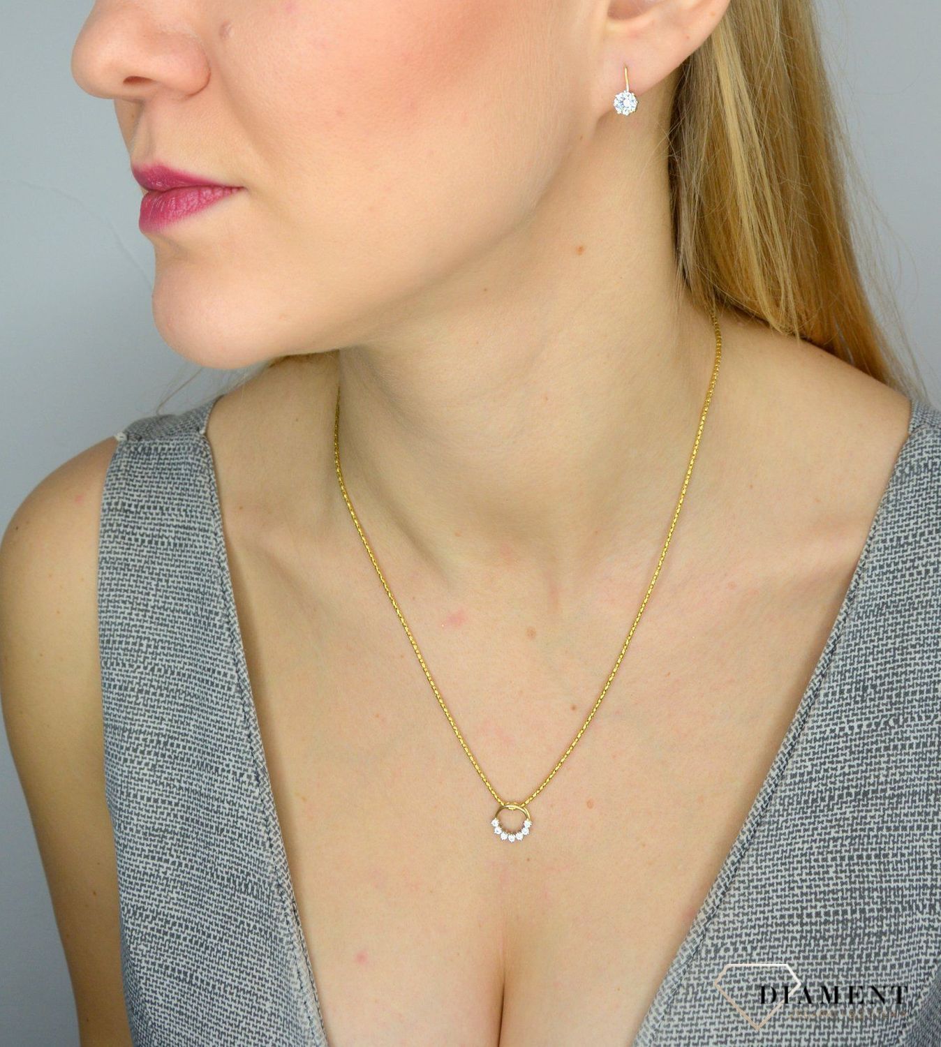 Złote kolczyki 585 cyrkonia w złotej koronie DIA-KLC-0995K-585.jpg