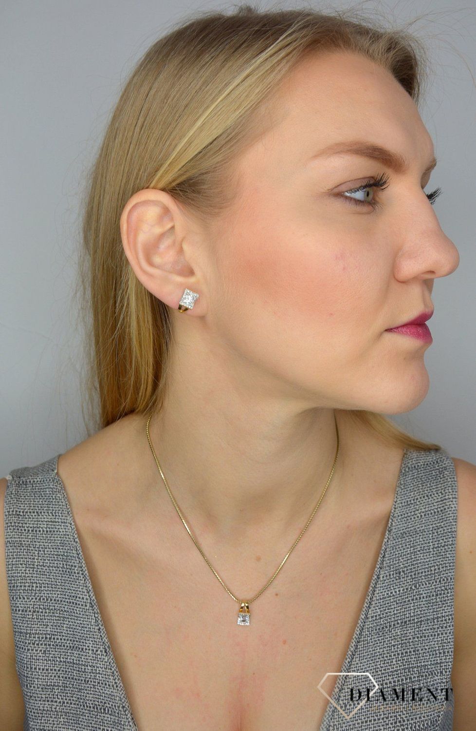 Złote kolczyki 585 kwadrat z cyrkonią DIA-KLC-0996K-585.jpg