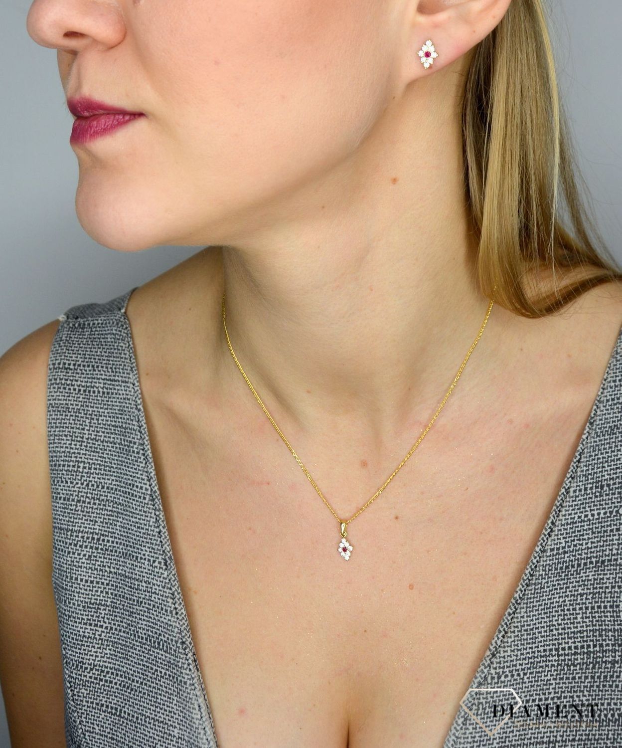 Złote kolczyki 585 z czerwoną cyrkonią DIA-KLC-0997K-585.jpg