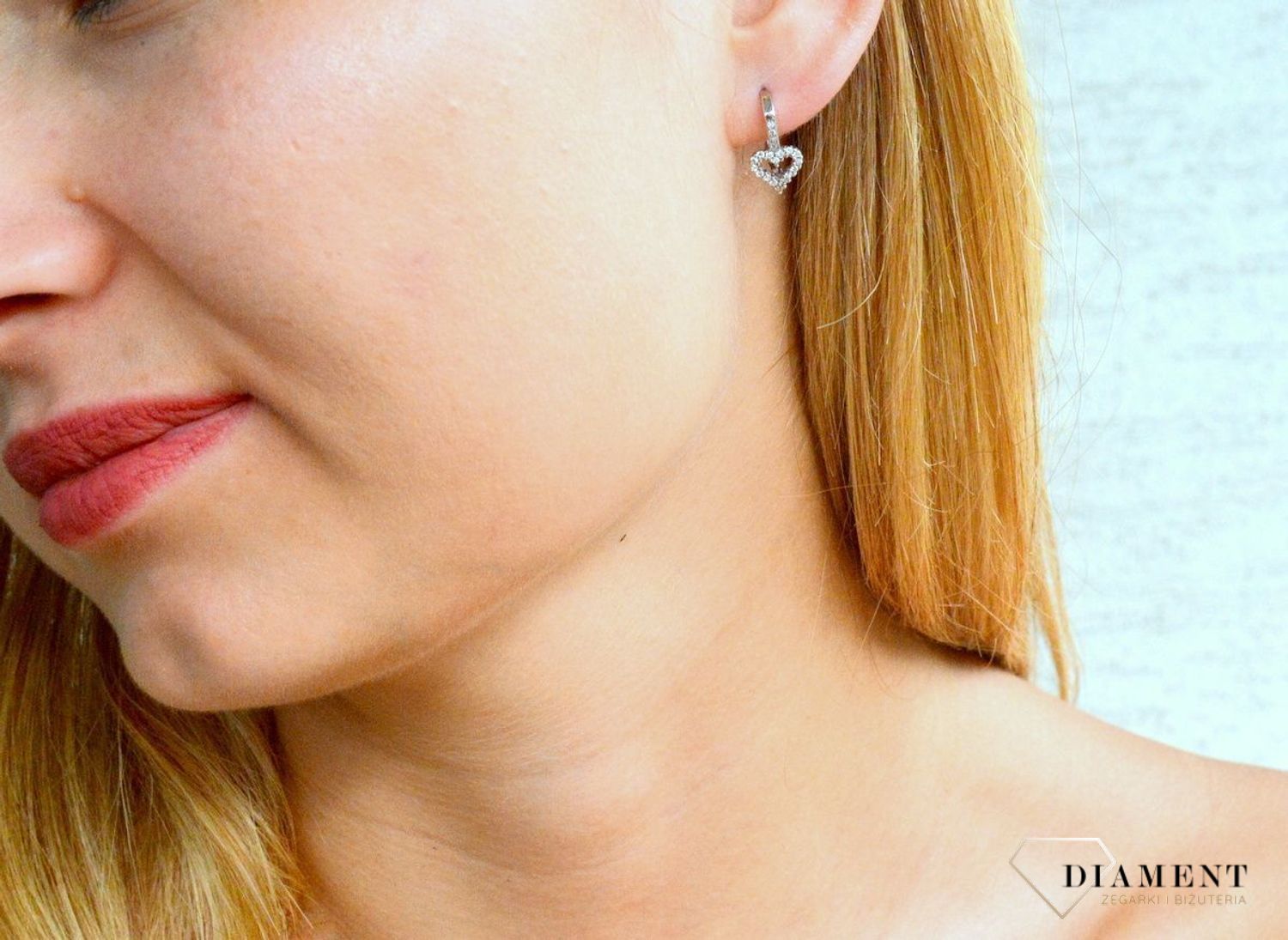 Kolczyki srebrne Serduszka z cyrkonią DIA-KLC-10002-925. Kolczyki srebrne dla dziewczynki. Prezent dla córki. Delikatna biżuteria. Kolczyki z wygodnym zapięciem angielskim ..jpg