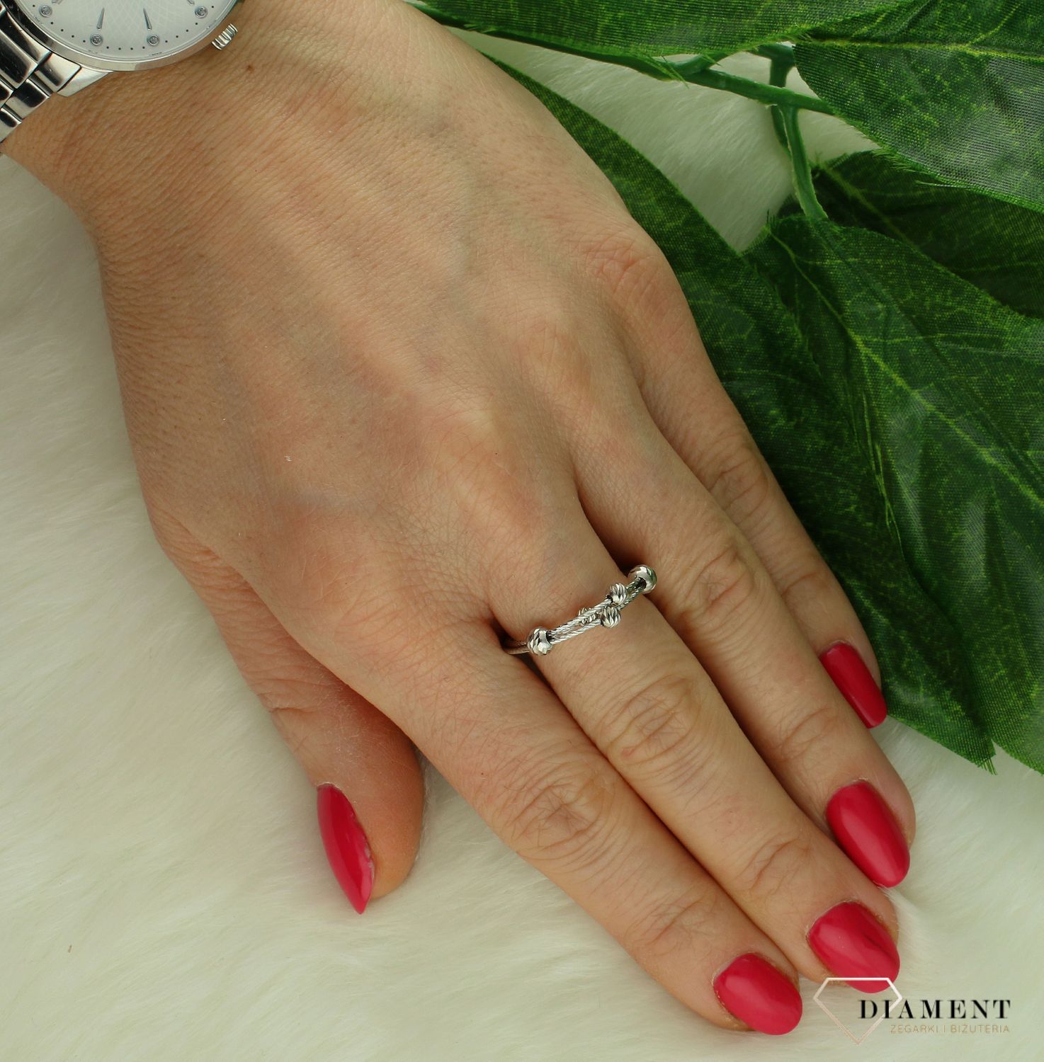 Srebrny pierścionek damski 925 kuleczki DIA-KLC-10013-925. Srebrny pierścionek damski. Pierścionek srebrny z kuleczkami. Srebrny pierścionek damski o nowoczesnym wzorze. Pierścionek damski na prezent..jpg