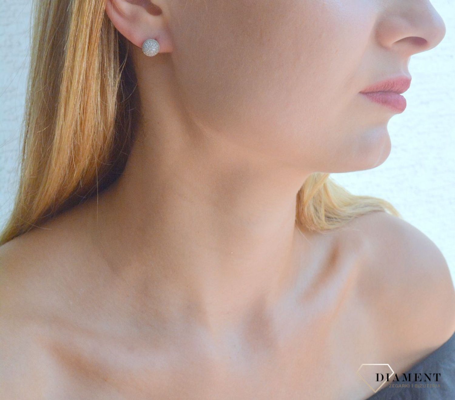 Srebrne kolczyki damskie wkrętki ozdobione drobnymi cyrkoniami DIA-KLC-10108-925. Srebrne kolczyki damskie. Srebrne kolczyki wkrętki. Srebrne kolczyki damskie z cyrkoniami. Kolczyki srebrne na prezent..jpg