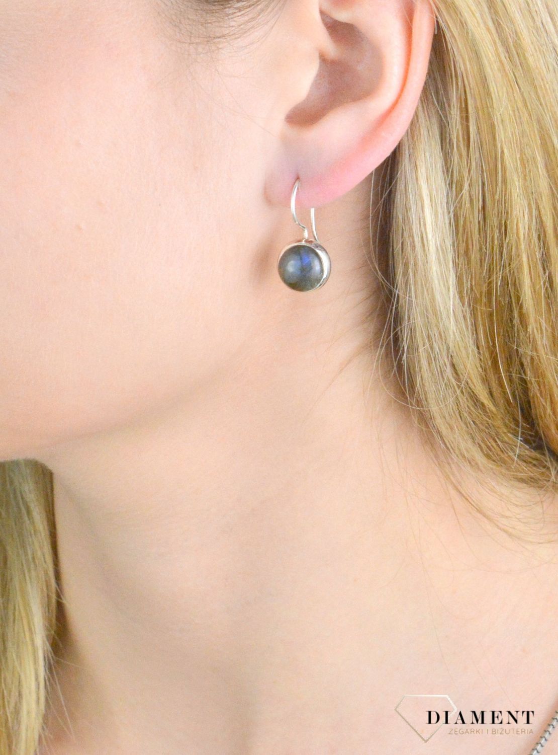 Srebrne kolczyki damskie z kamieniem naturalnym labradoryt DIA-KLC-10128-925. Srebrne kolczyki damskie. Srebrne kolczyki wiszące. Kolczyki srebrne z kamieniem naturalnym. Kolczyki srebrne z labradorytem..jpg