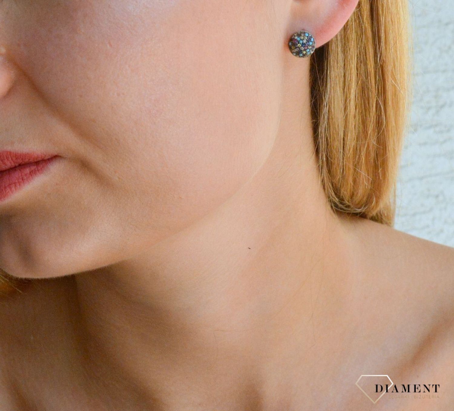Kolczyki srebrne damskie na sztyft z kolorową cyrkonią półokrągłe DIA-KLC-10156-925.jpg