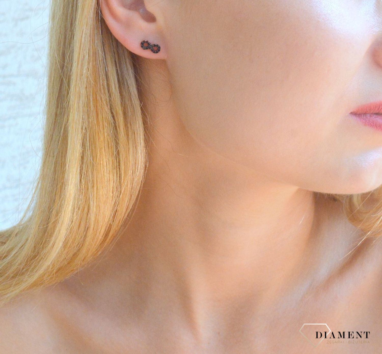 Srebrne kolczyki damskie na sztyft z czarną cyrkonią znak nieskończoności DIA-KLC-10170-925.jpg