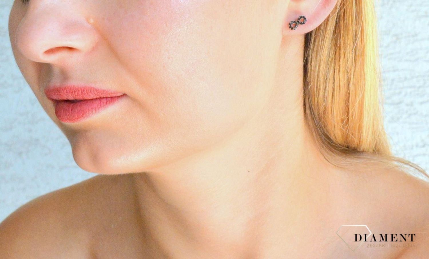 Srebrne kolczyki pokryte złotem na sztyft z czarną cyrkonią nieskończoność DIA-KLC-10171-925.jpg