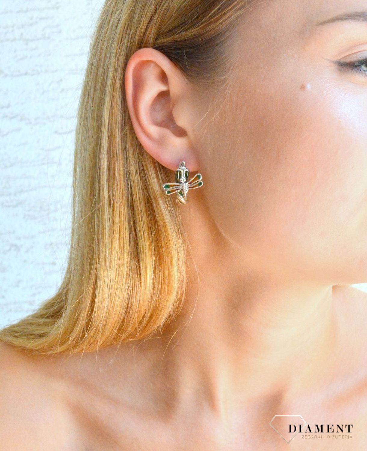 Srebrne kolczyki damskie ważki z zieloną masą DIA-KLC-10174-925. Kolczyki damskie wkrętki. Kolczyki srebrne z masą utwardzoną. Kolczyki ważki w zielonym kolorze. Kolczyki srebrne damskie na prezent..jpg