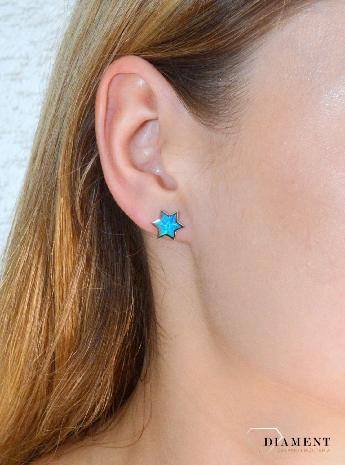 Kolczyki srebrne wkrętki z niebieskim opalem syntetycznym w kształcie gwiazdki  DIA-KLC-10178-925.jpg