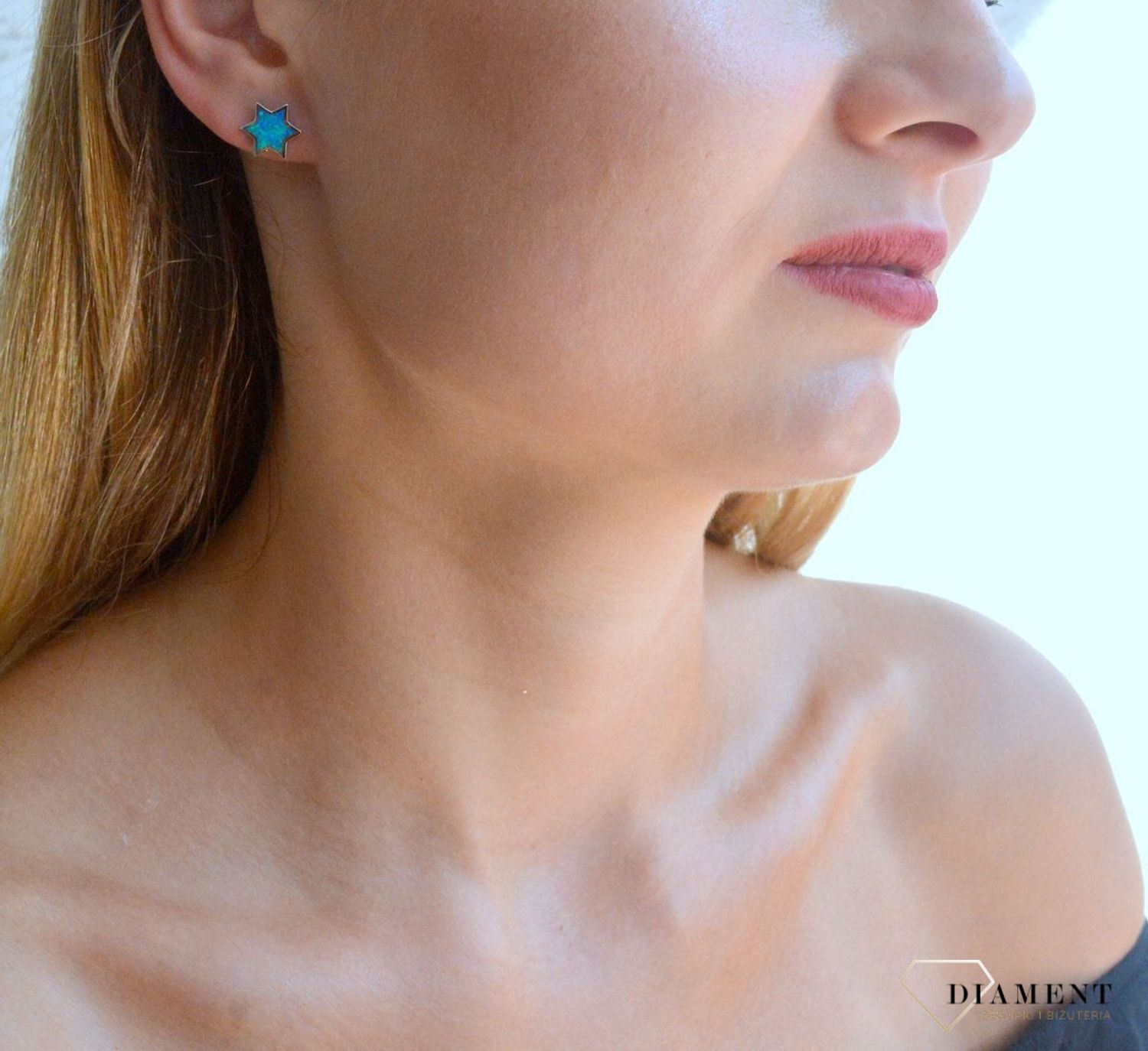 Kolczyki srebrne wkrętki z niebieskim opalem syntetycznym w kształcie gwiazdki  DIA-KLC-10178-925.jpg